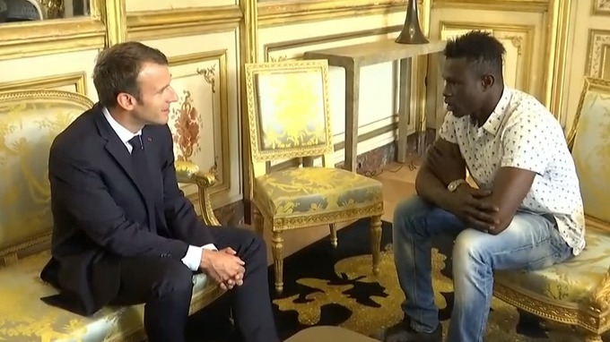 Malian Spiderman Gets French Passport from Macron after Heroic Deed