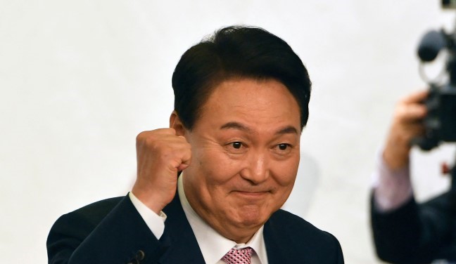 Yoon Sworn in as South Korea’s New President